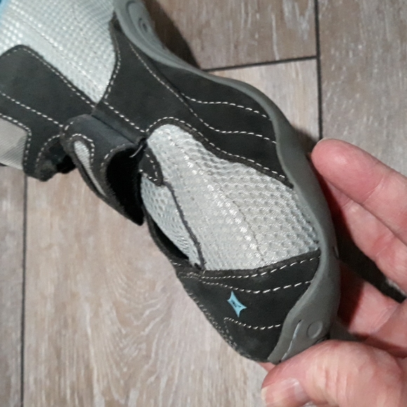 Specialized grey suede and mesh biking shoes. Size 9 - Picture 10 of 11